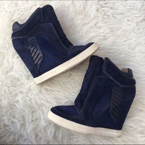 L.A.M.B. Blue and White Wedge Sneakers with Hidden sz 10 Freeda